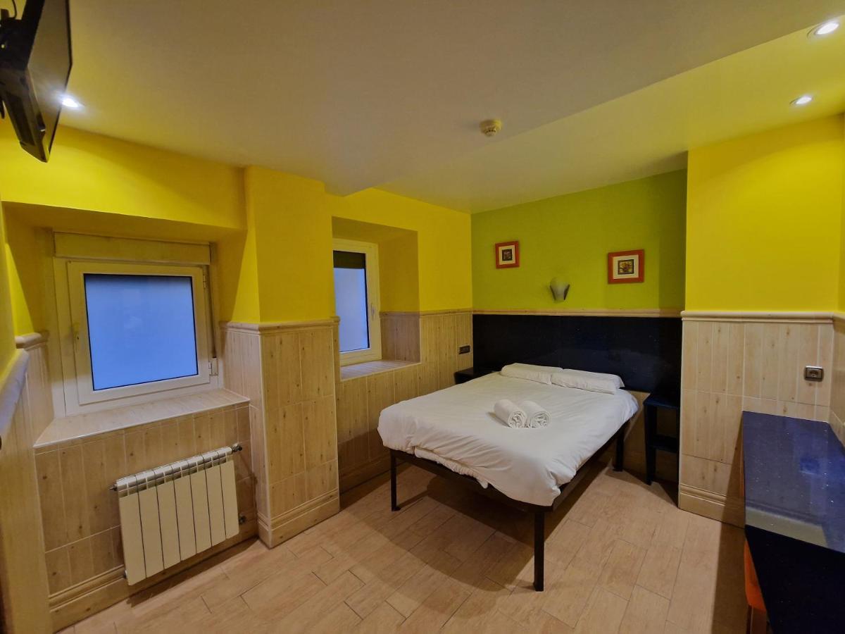 Pension Izar Bat Guesthouse San Sebastián Eksteriør bilde