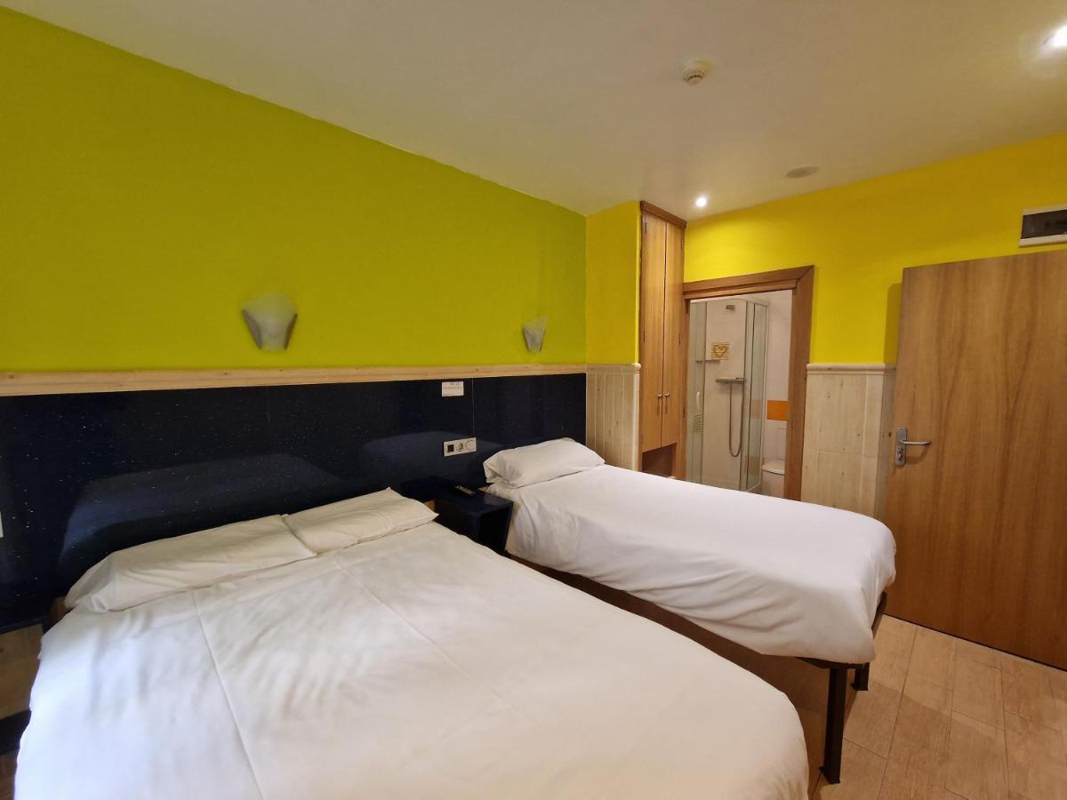 Pension Izar Bat Guesthouse San Sebastián Eksteriør bilde