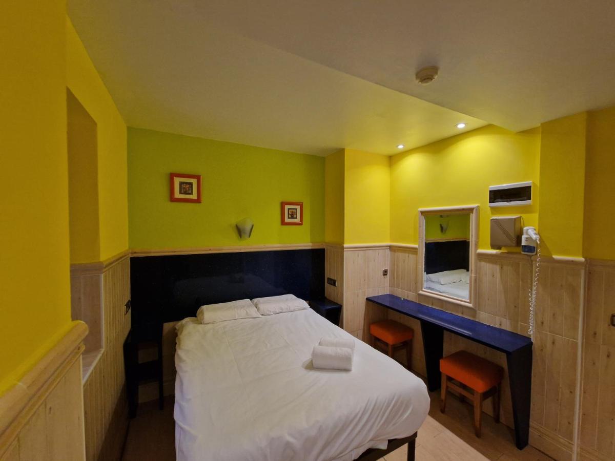 Pension Izar Bat Guesthouse San Sebastián Eksteriør bilde